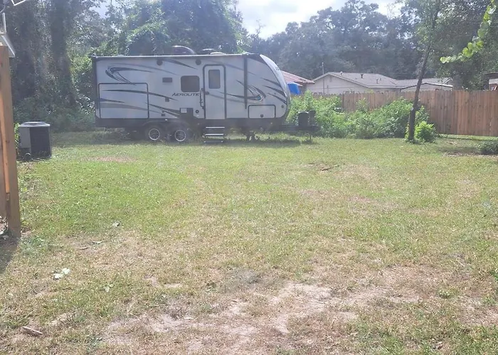 Campsite Cozy Caravan Near Capitol Fsu Famu